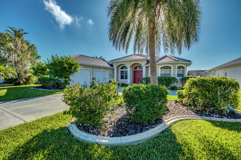 Villa Haze - a beautiful villa in Cape Coral, Florida